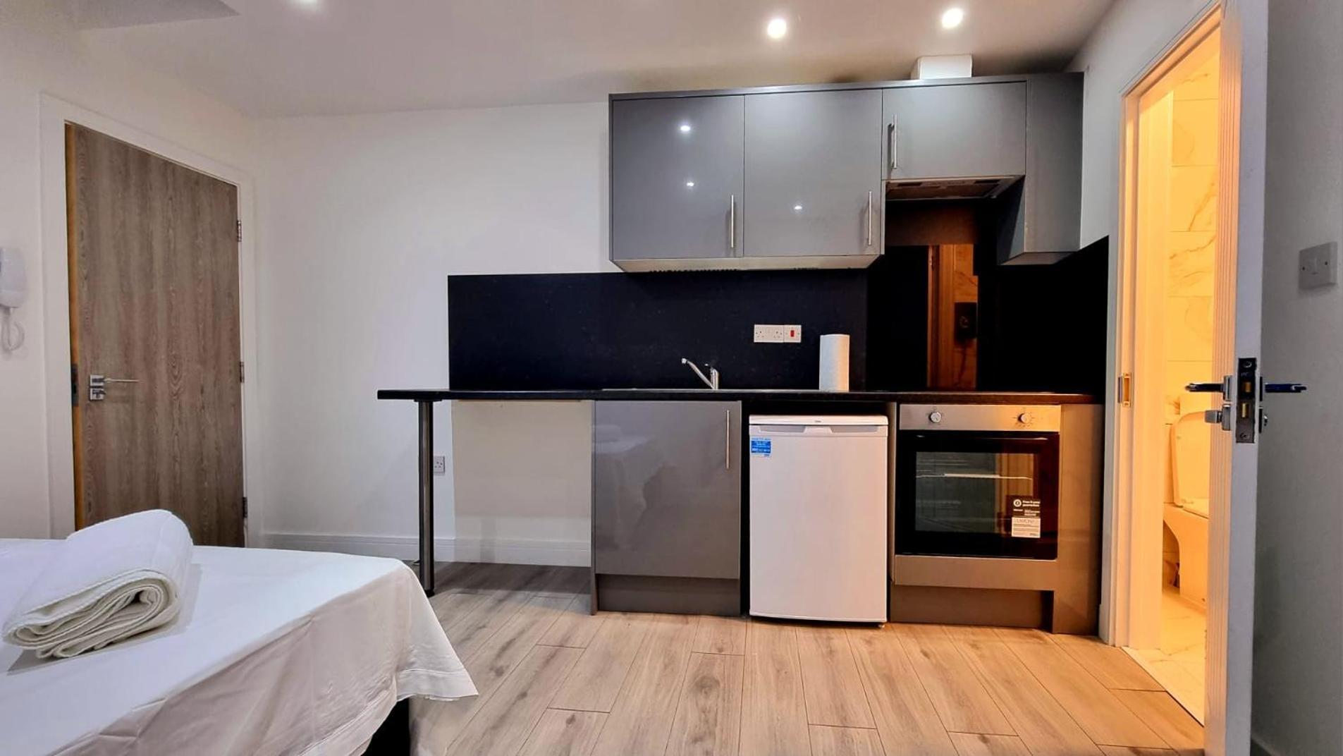 Brand New Collection Of Studios Close To Tube Station Londres Exterior foto